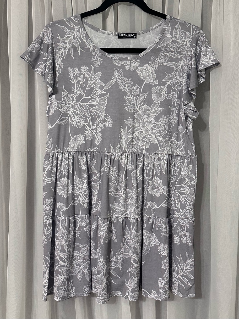 Heimish Light Gray White Floral Ruffle Sleeve Tiered Tunic Size S